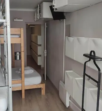 Seul En Supplement Ou Dortoir Mixte Privat bolig Roquemaure (Gard)